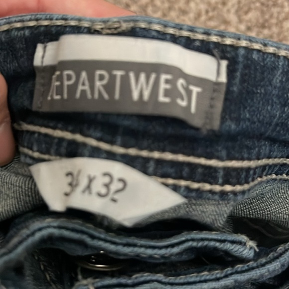 W departwest - Picture 3 of 5